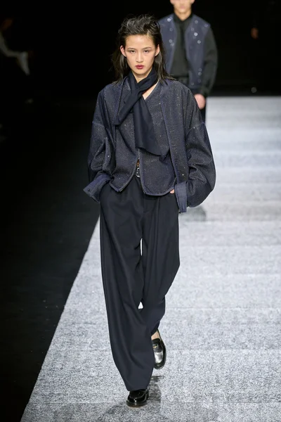 Look 99